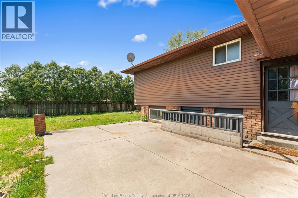 12249 PAPINEAU COURT, Tecumseh, Ontario, N8N3B5 — Photo 23
