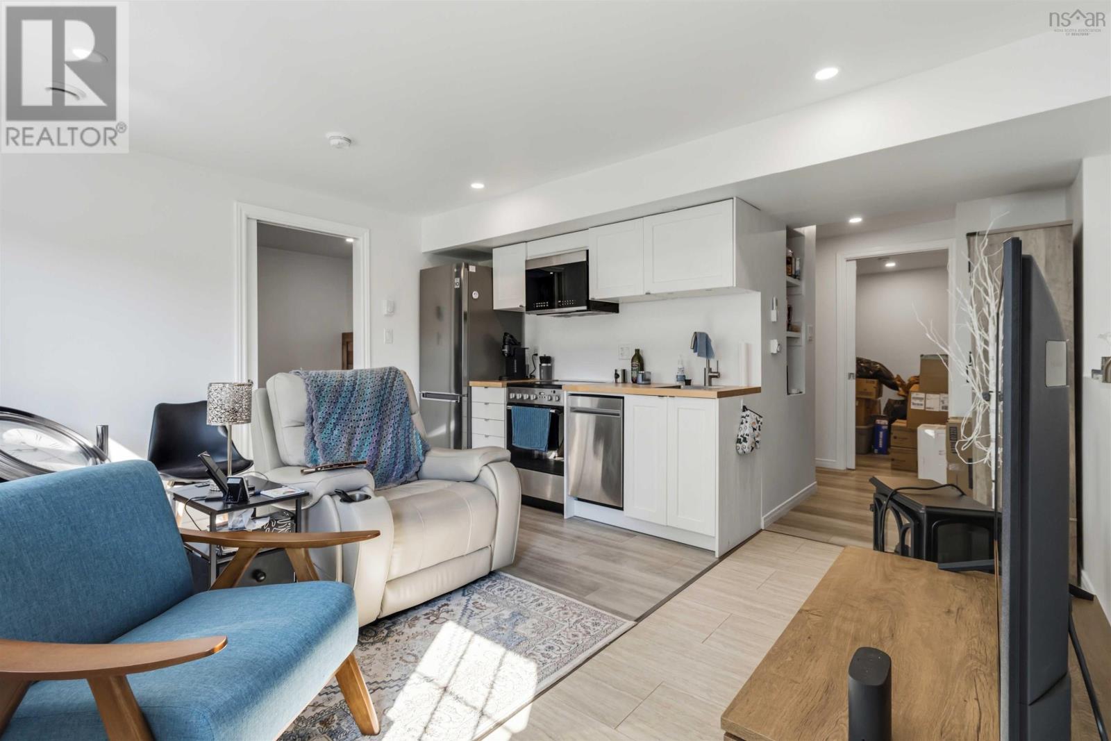 Property 36 of 49 of 42 Cornwall Road