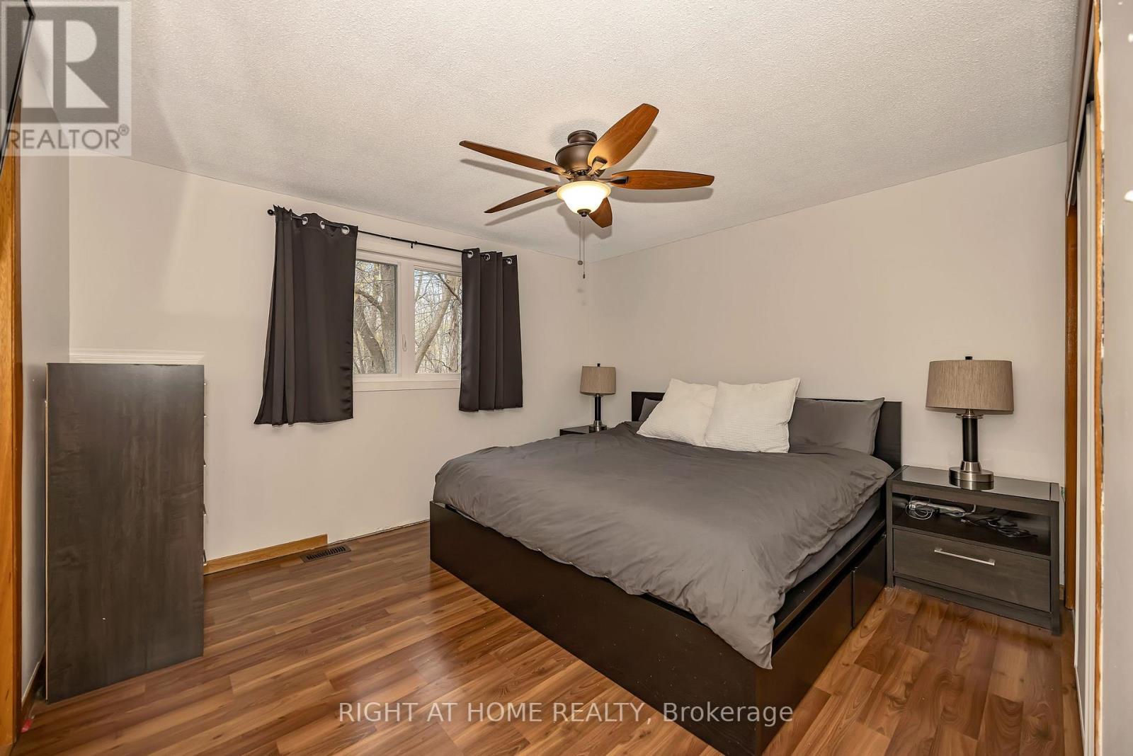 315 FELTON CRESCENT - 14