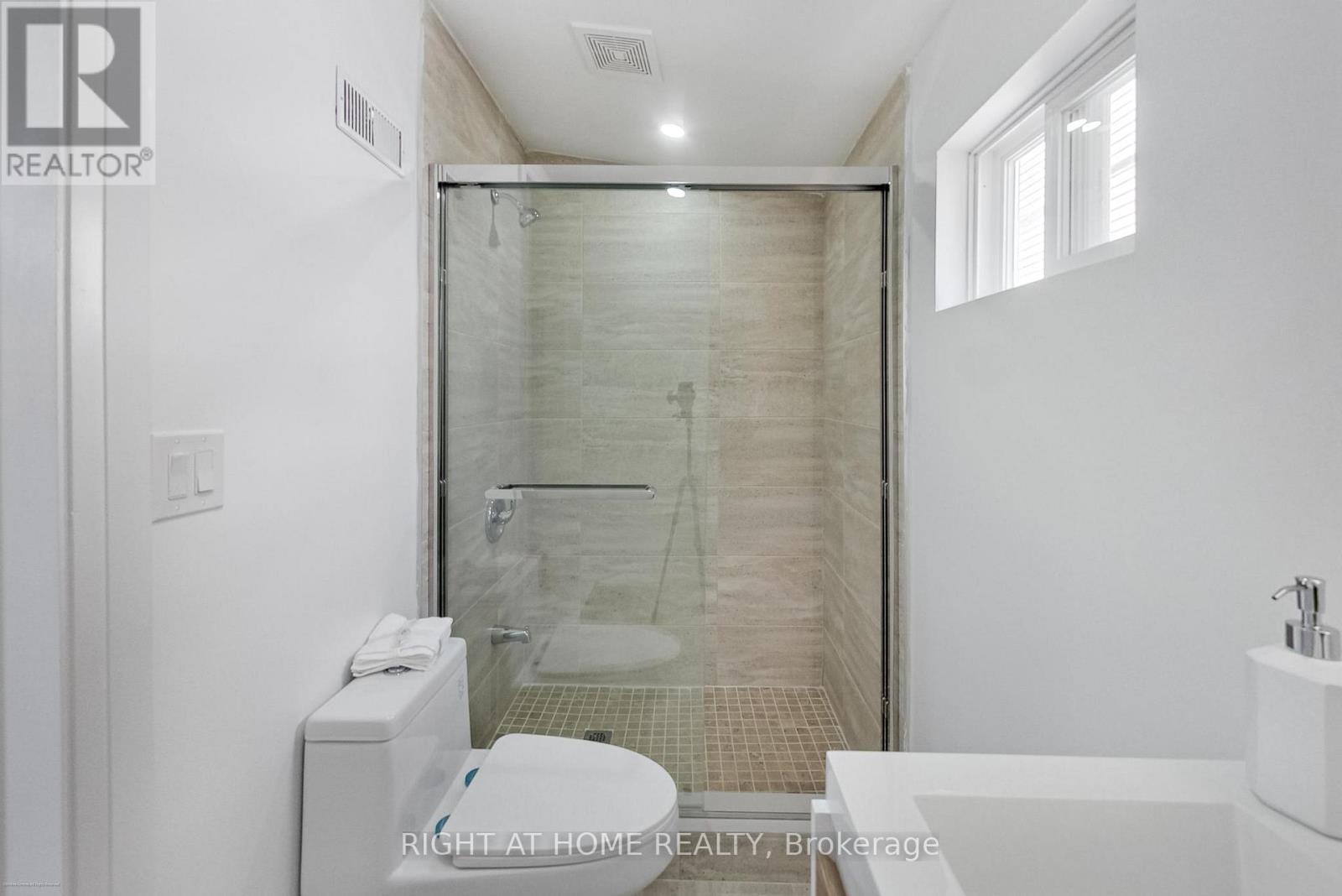 259 ROBINA AVENUE - 17