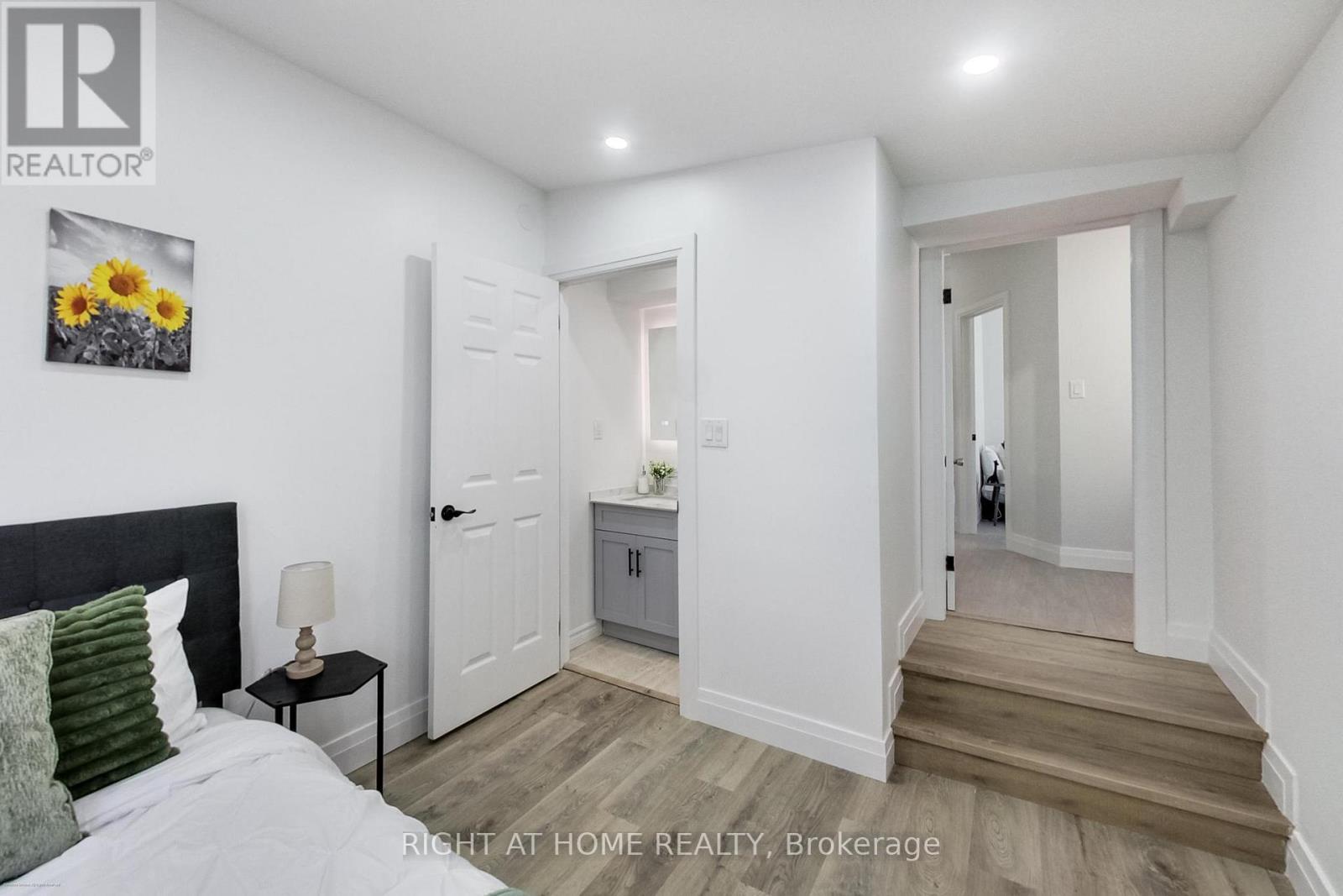 259 ROBINA AVENUE - 21