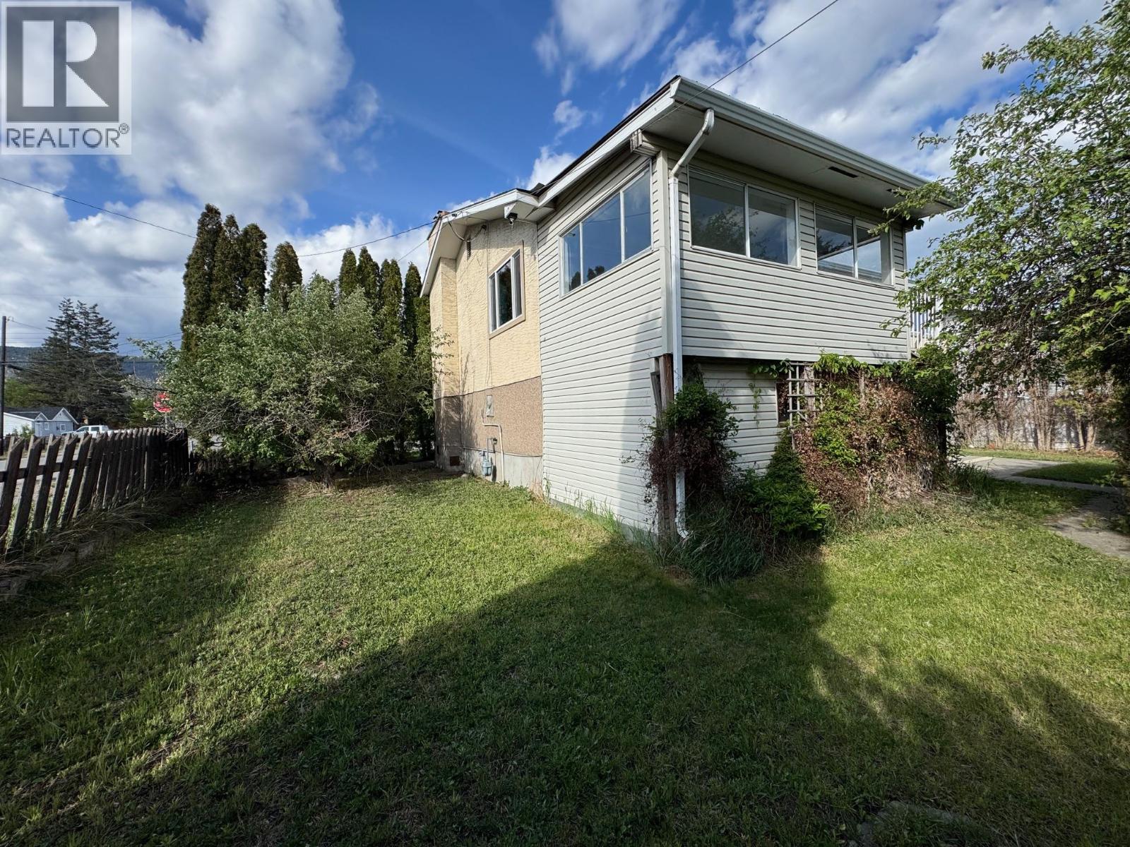 2402 Clapperton Avenue - 19