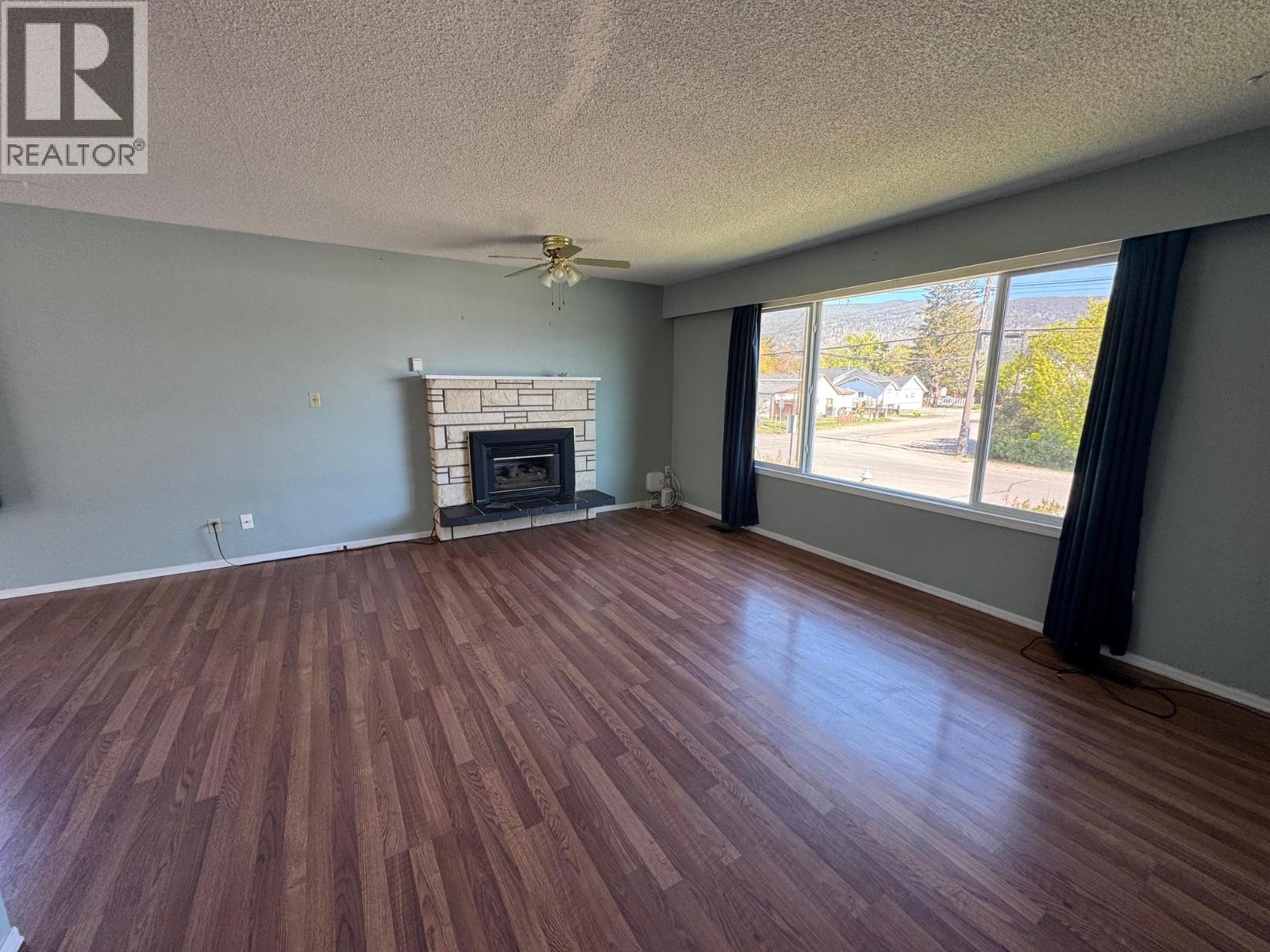 2402 Clapperton Avenue - 8