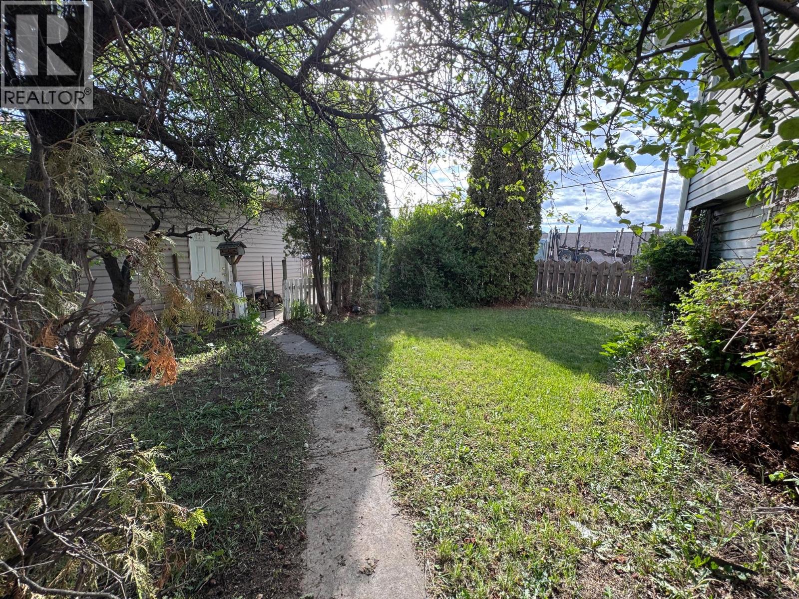 2402 Clapperton Avenue - 18