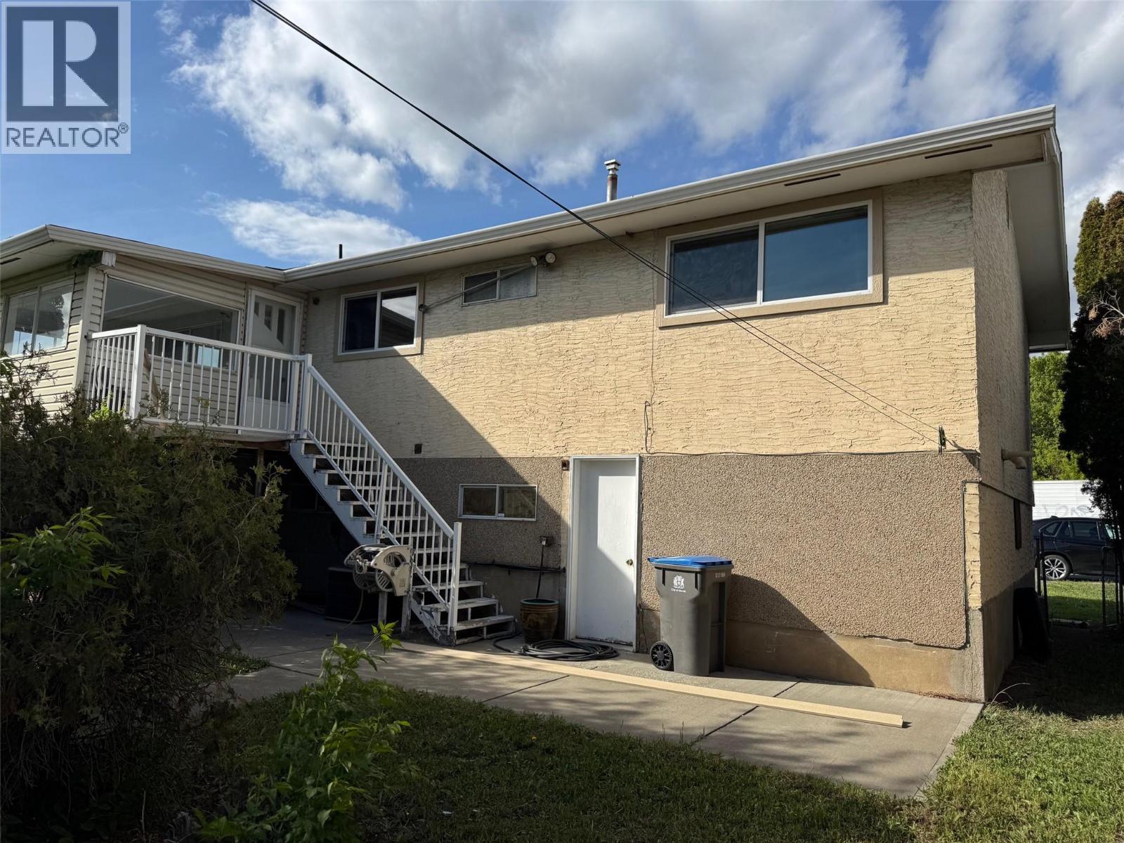 2402 Clapperton Avenue - 28