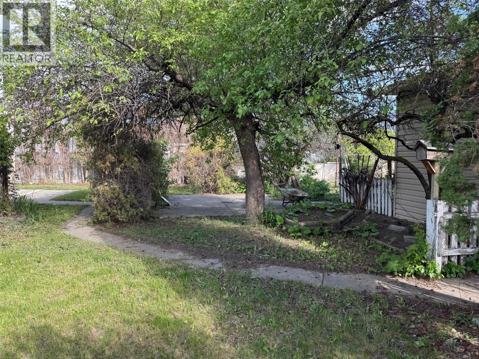 2402 Clapperton Avenue - 21
