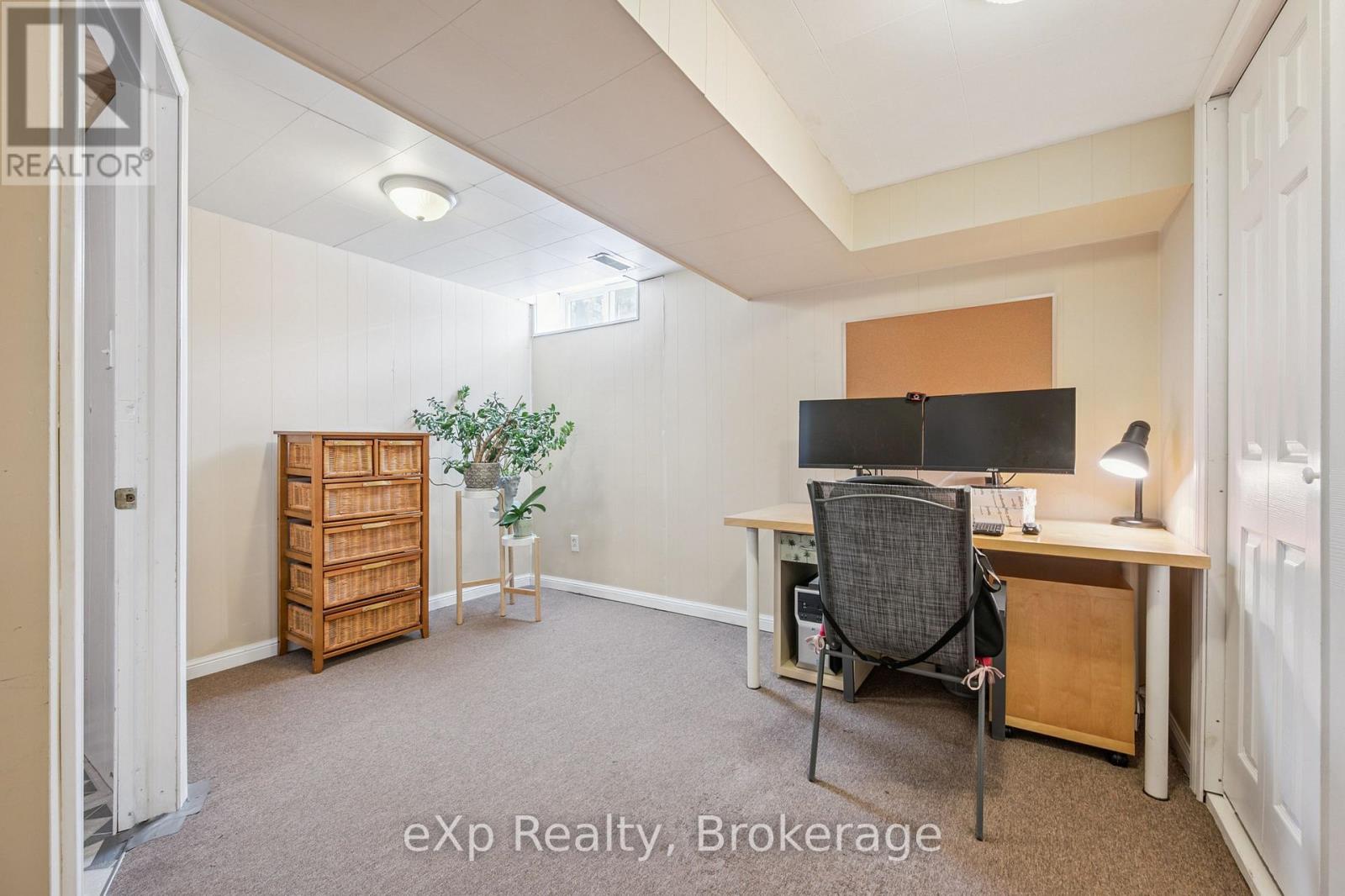 #44 40 SILVERCREEK PARKWAY N - 20