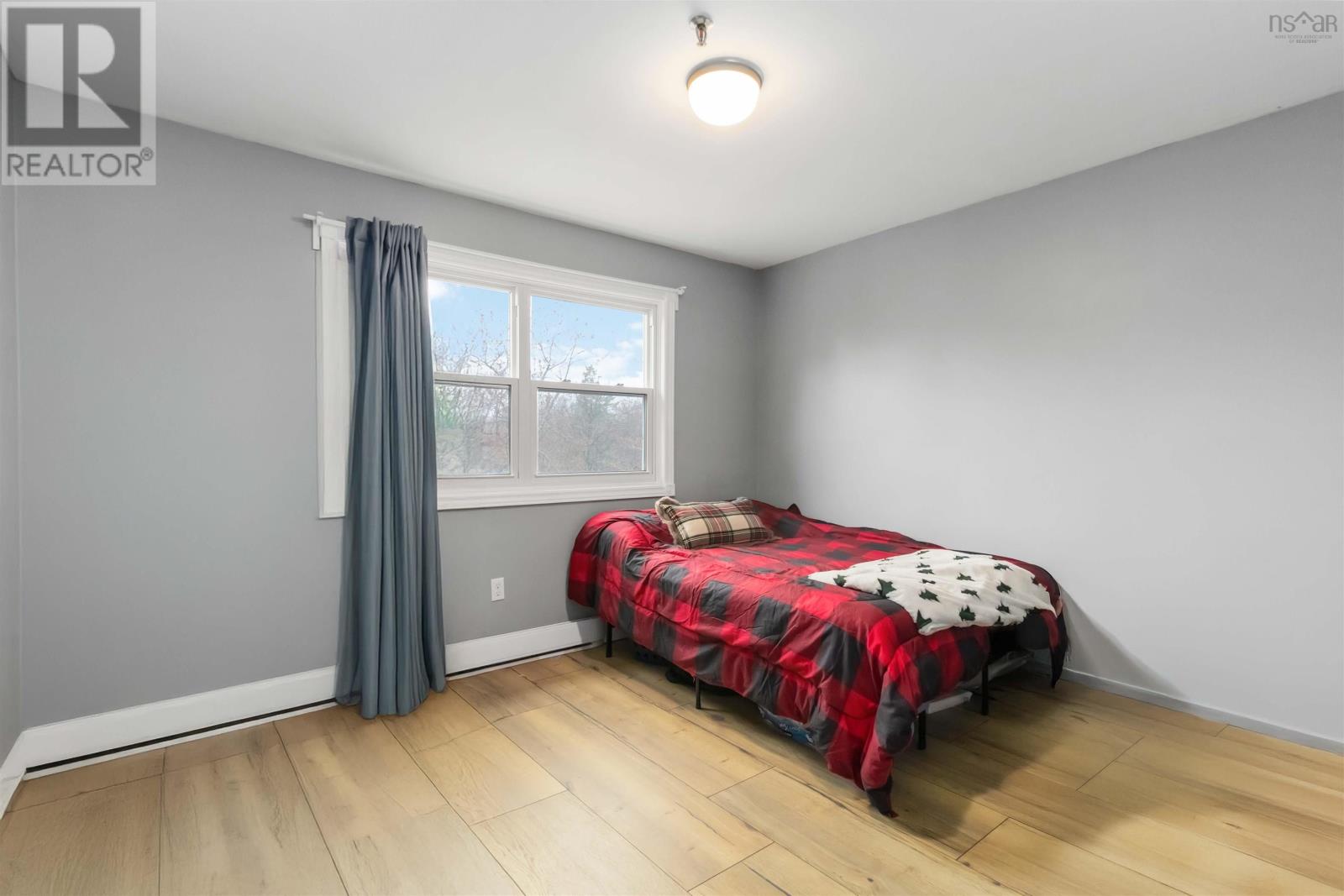 #303 30 Attenborough Court - 20
