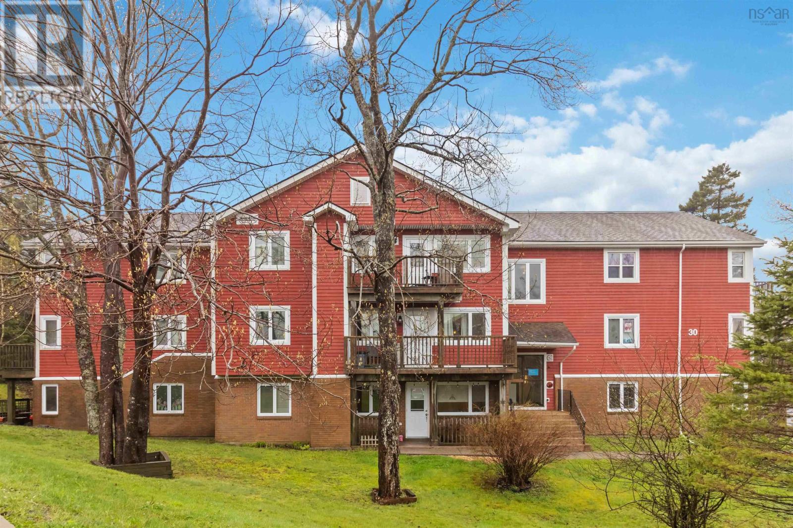 #303 30 Attenborough Court - 29