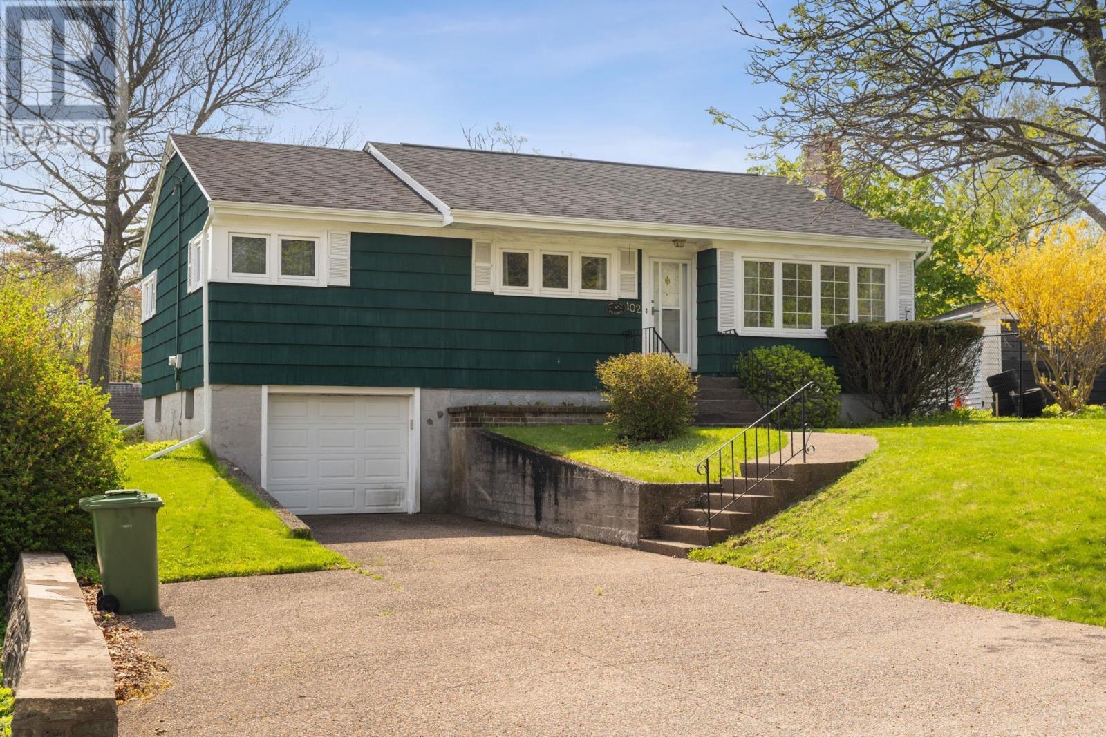 Property photo of 102 Torrington Drive