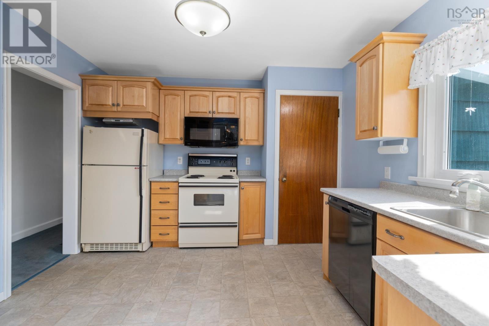Property 30 of 39 of 102 Torrington Drive