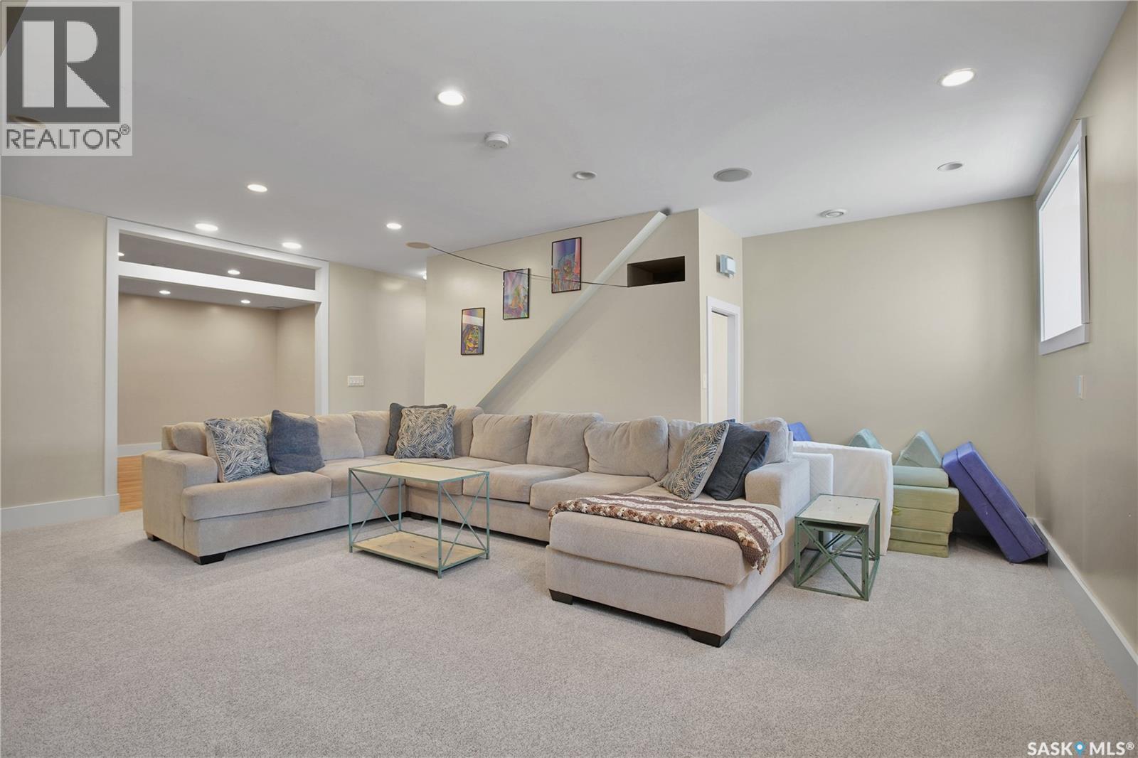 752 Reddekopp DRIVE - 24