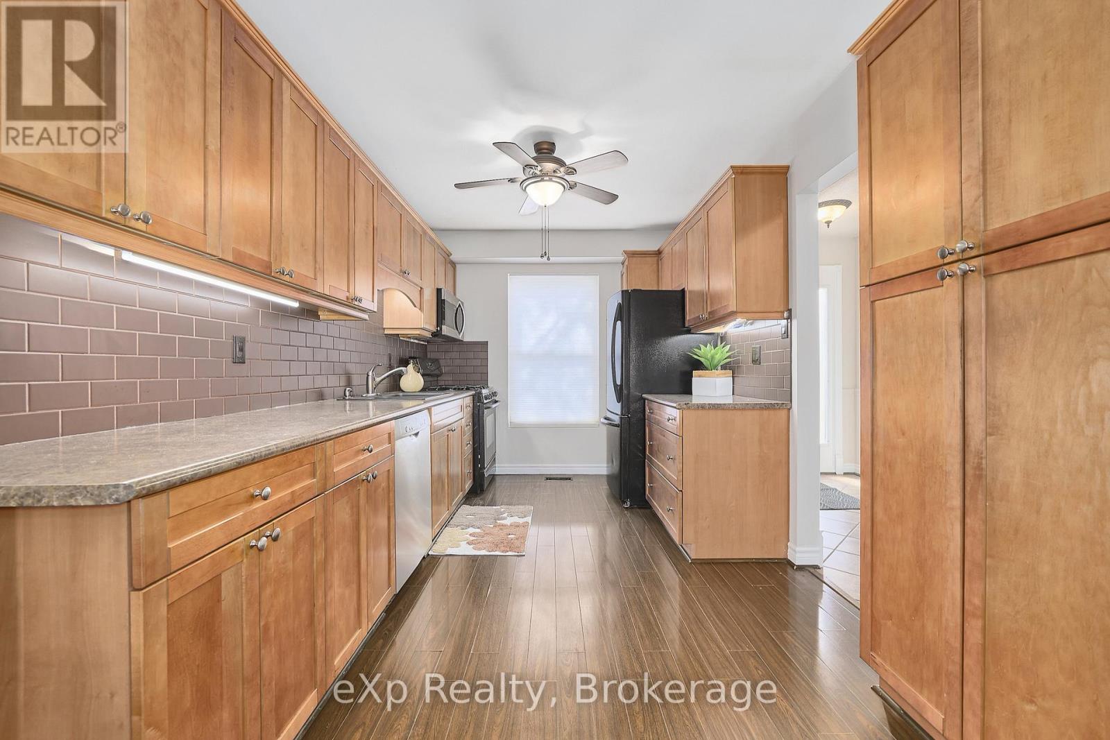 146 MARTIN ROAD - 16