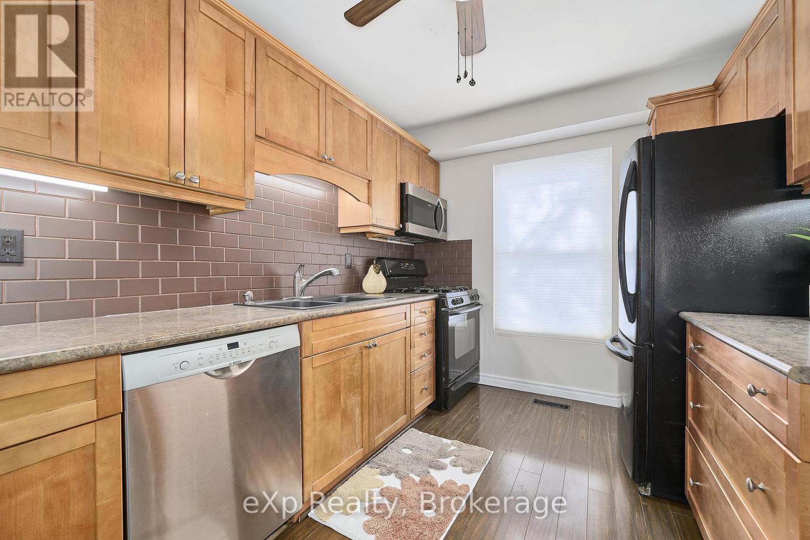 146 MARTIN ROAD - 17