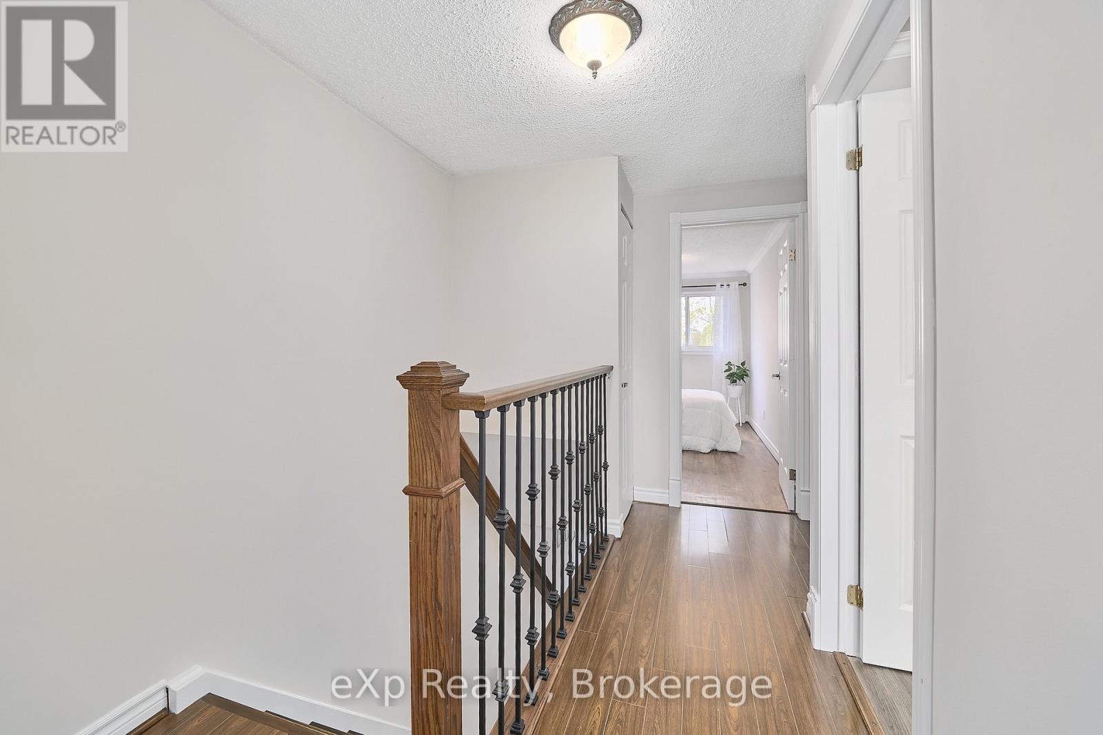 146 MARTIN ROAD - 32