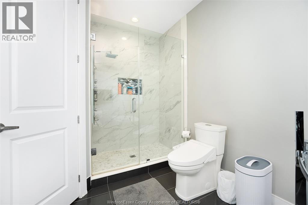 4395 Centre Lake - 16