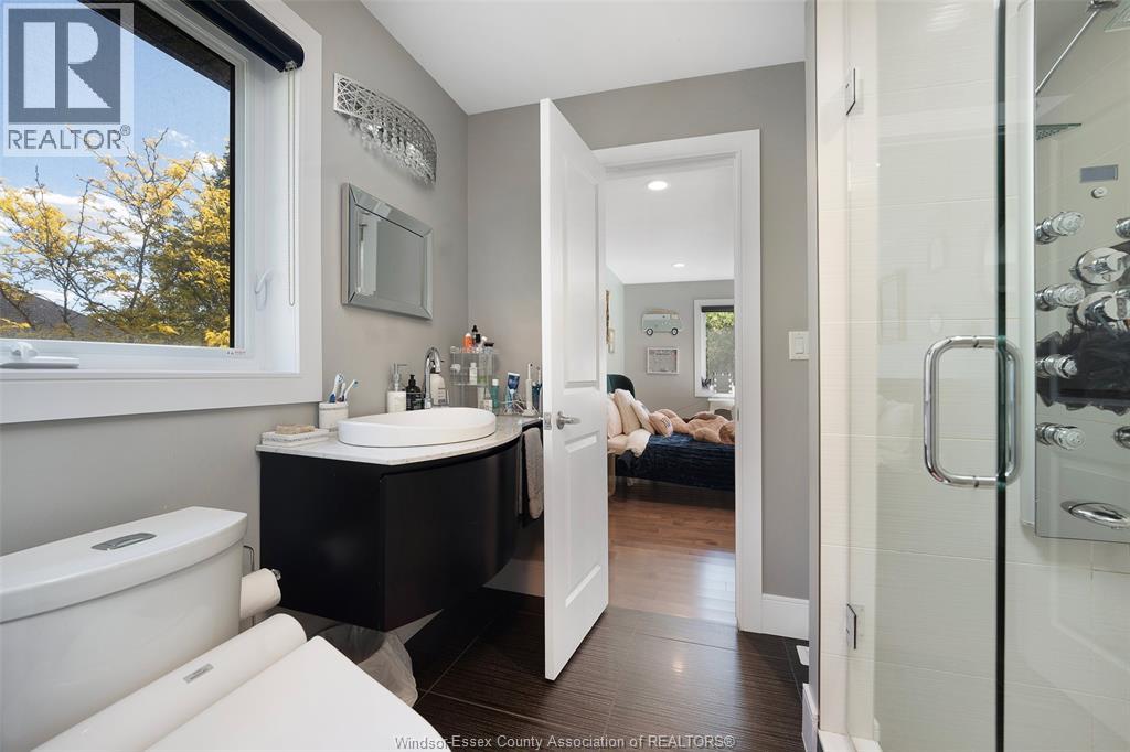 4395 Centre Lake - 25