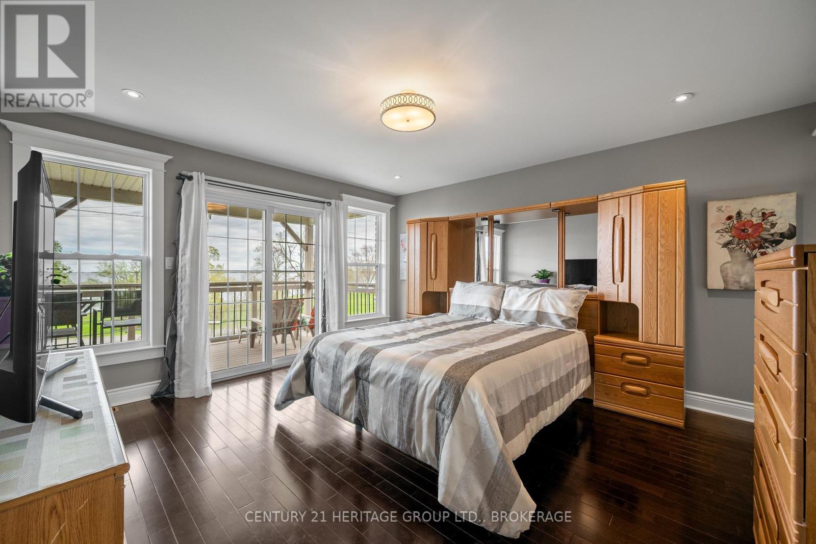 137 JORDYN'S COURT - 35