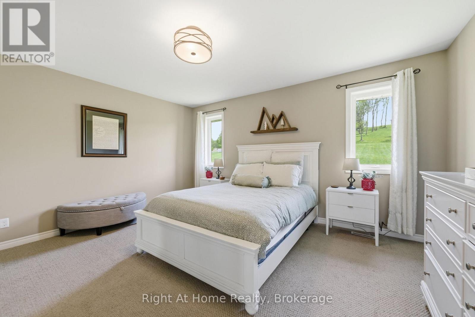 144 HIDDENVALLEY DRIVE - 20