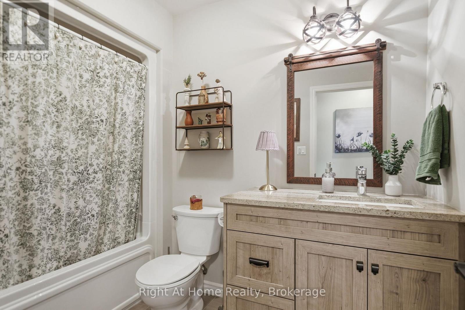 144 HIDDENVALLEY DRIVE - 27