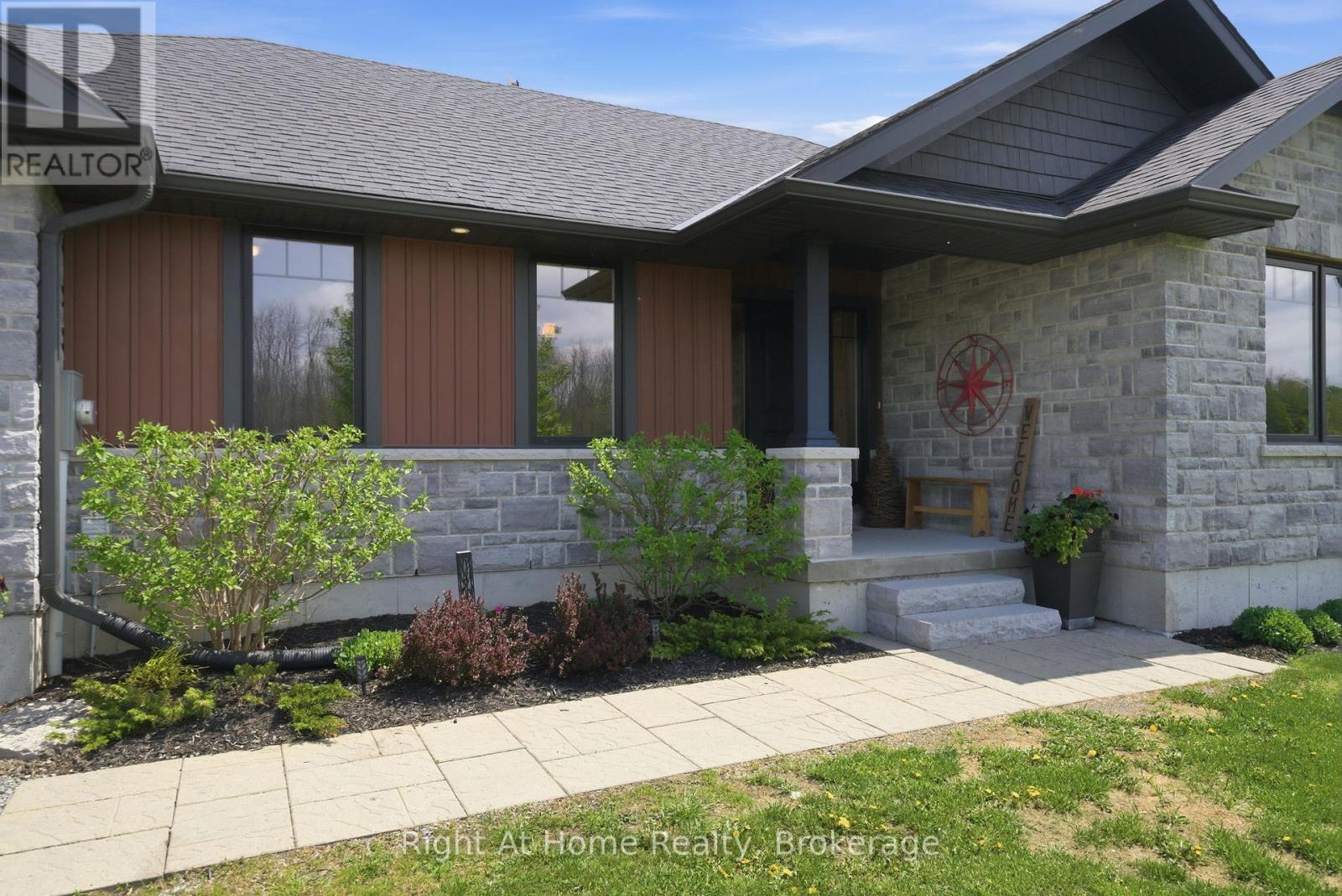 144 HIDDENVALLEY DRIVE - 8