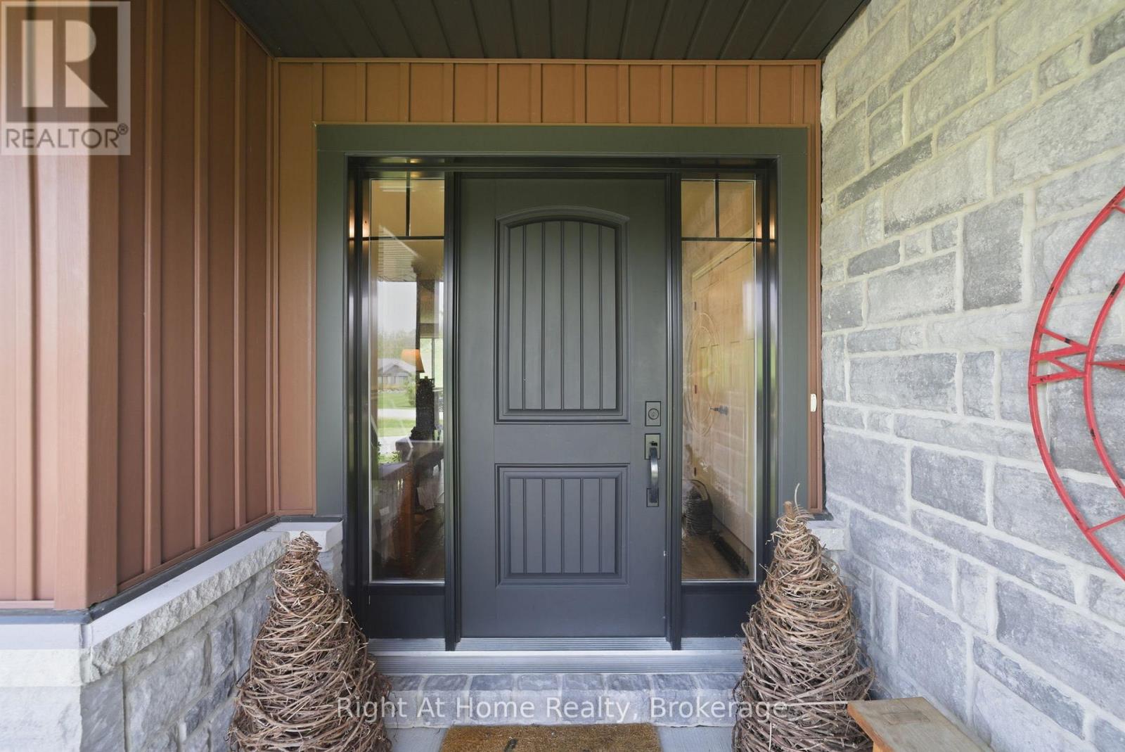 144 HIDDENVALLEY DRIVE - 9