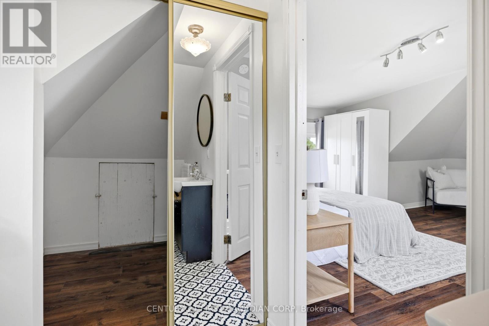 170 WILSON AVENUE - 23