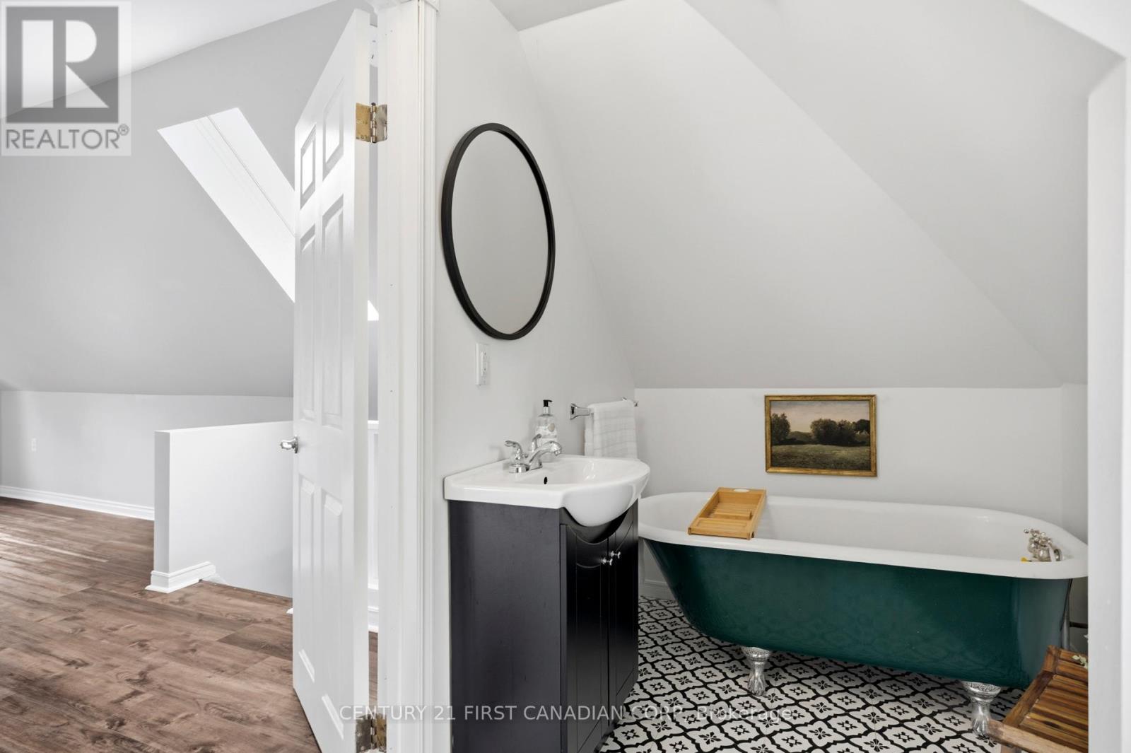 170 WILSON AVENUE - 24