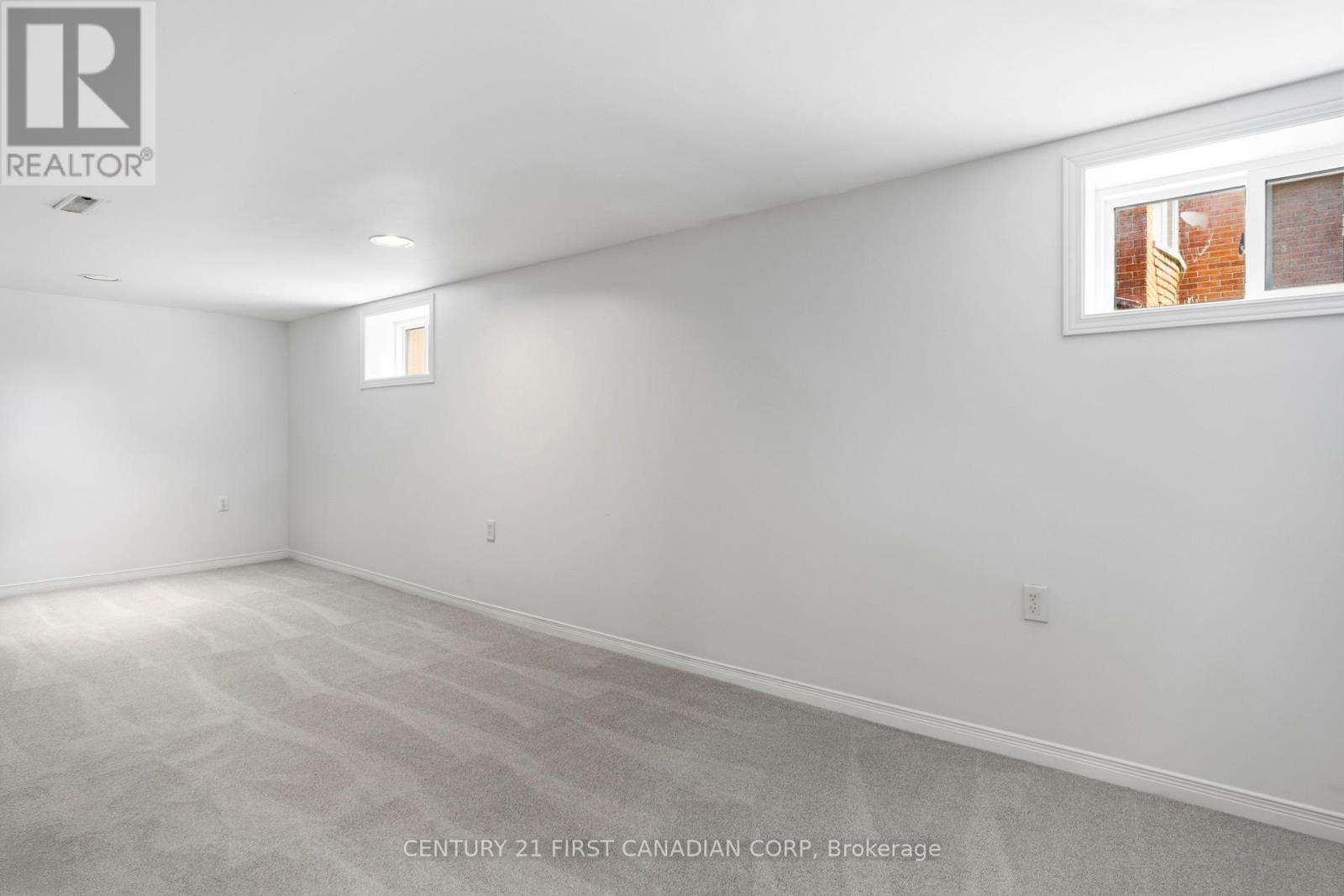 170 WILSON AVENUE - 25