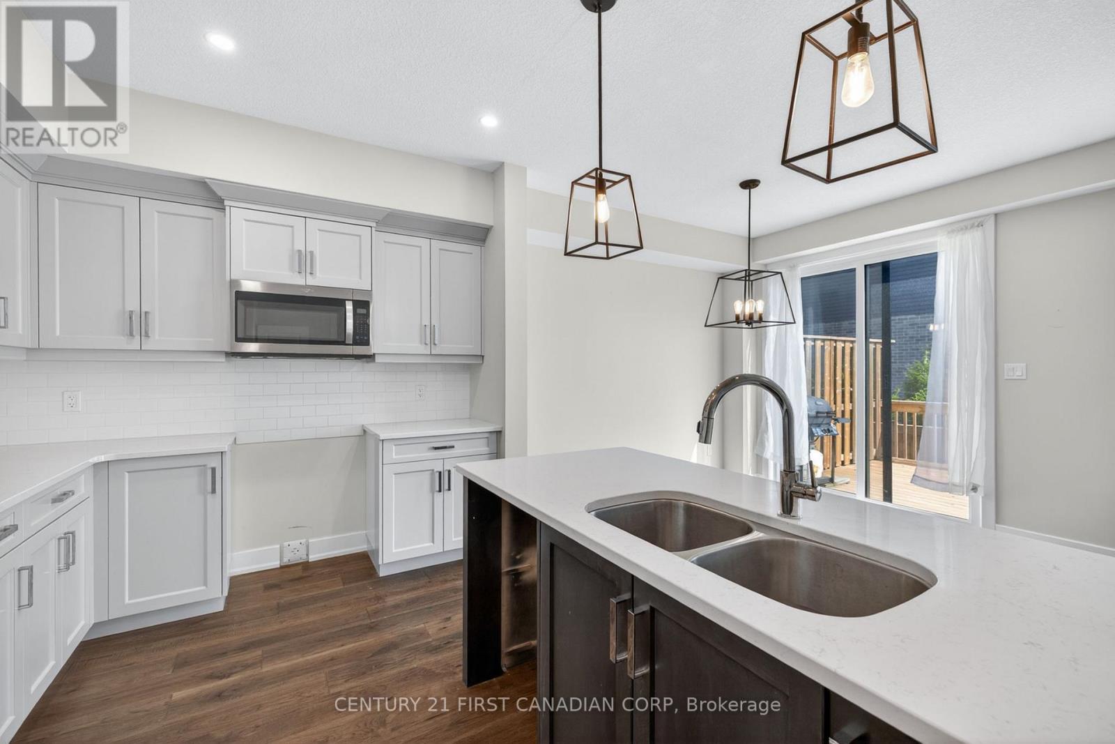 #84 601 LIONS PARK DRIVE - 12