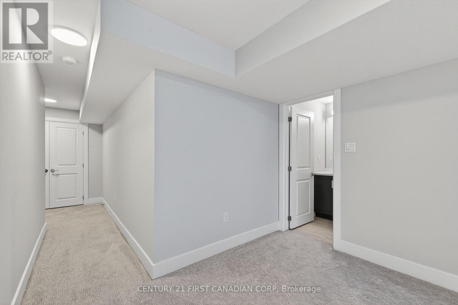 #84 601 LIONS PARK DRIVE - 28