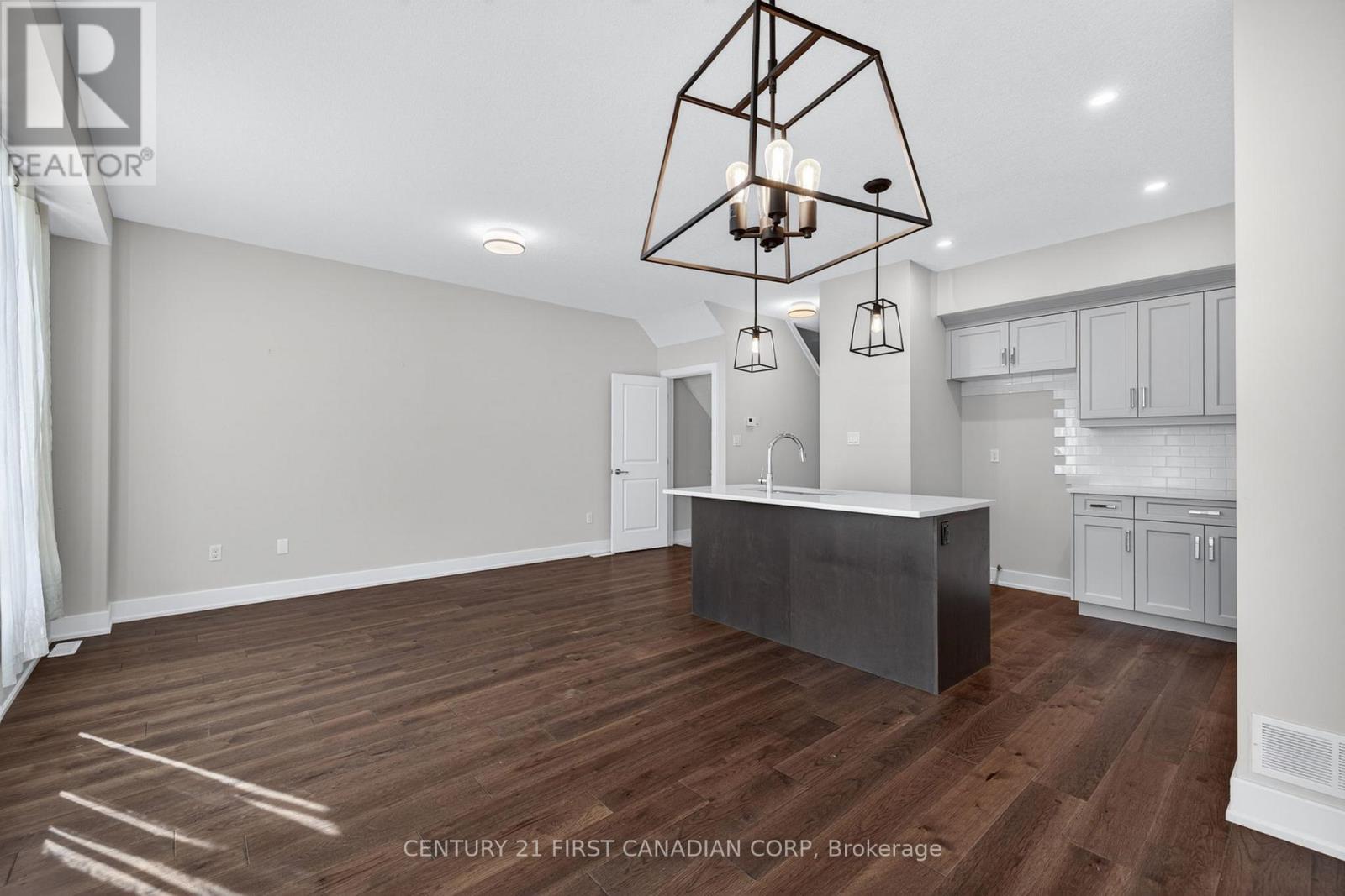 #84 601 LIONS PARK DRIVE - 7