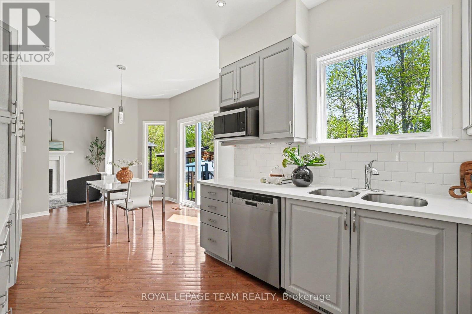15 LADYBIRDS CRESCENT - 15