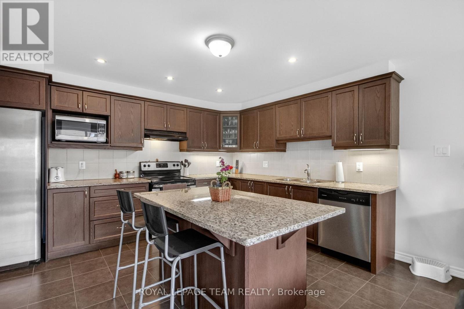 232 RIVERTREE STREET - 14