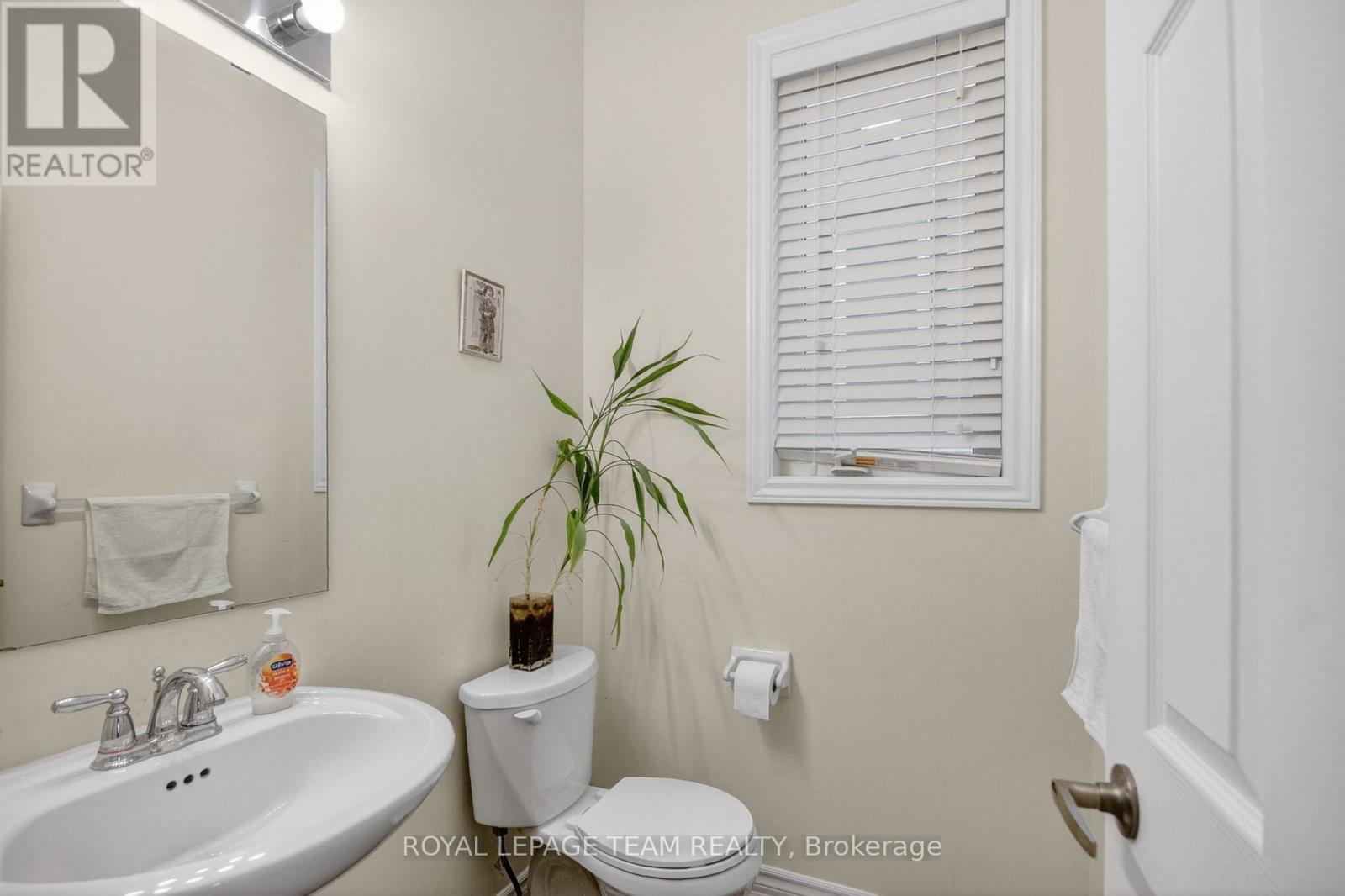 232 RIVERTREE STREET - 37