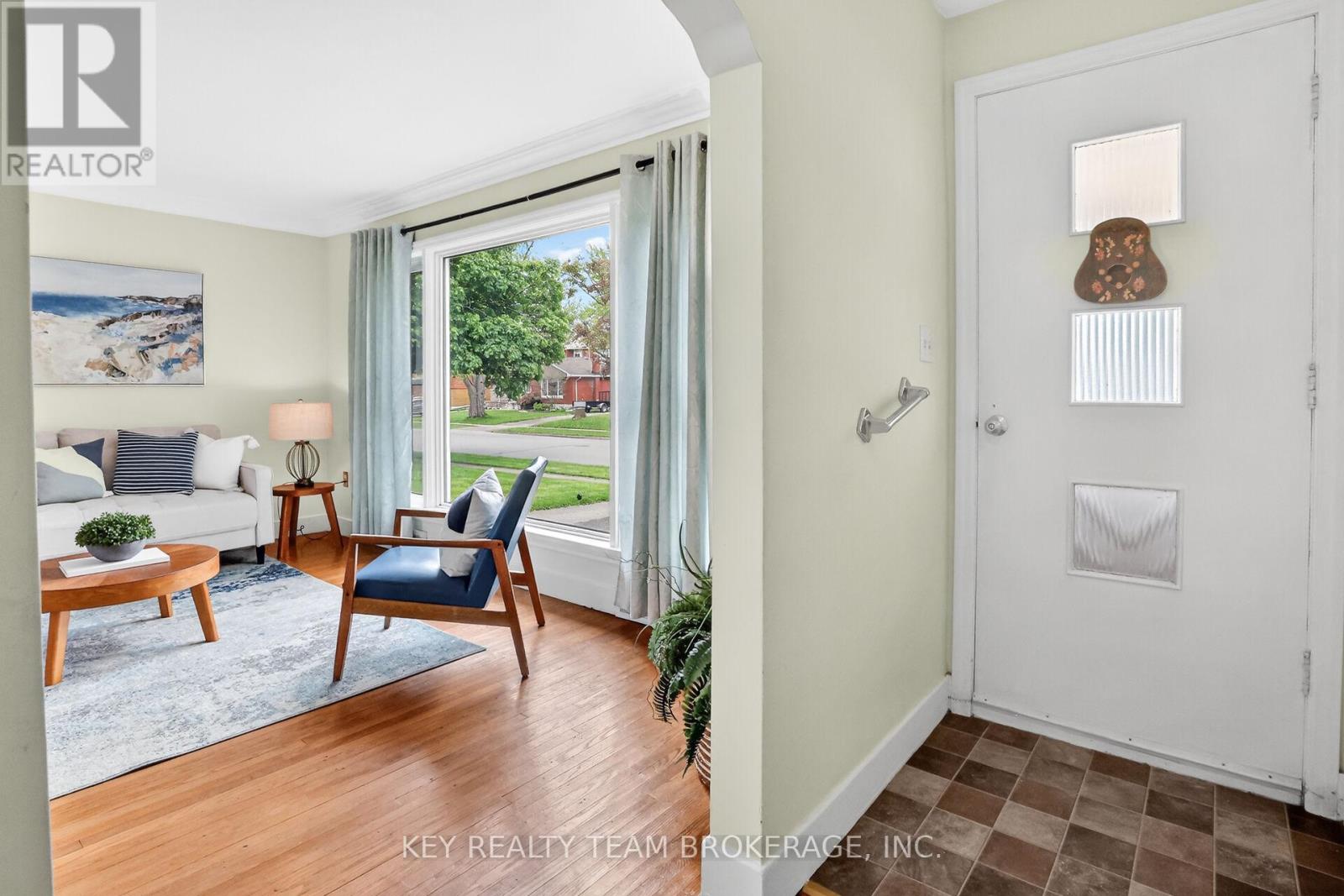 188 PRICE AVENUE - 5