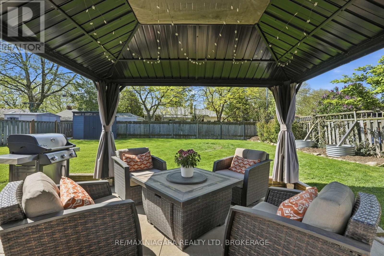 11 BRUCEDALE AVENUE - 28