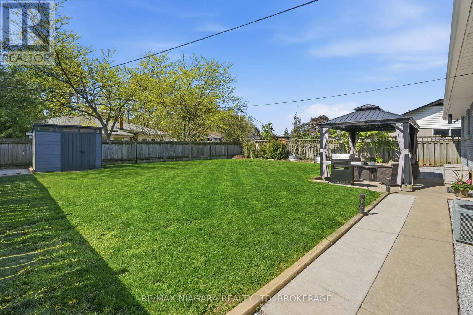 11 BRUCEDALE AVENUE - 31