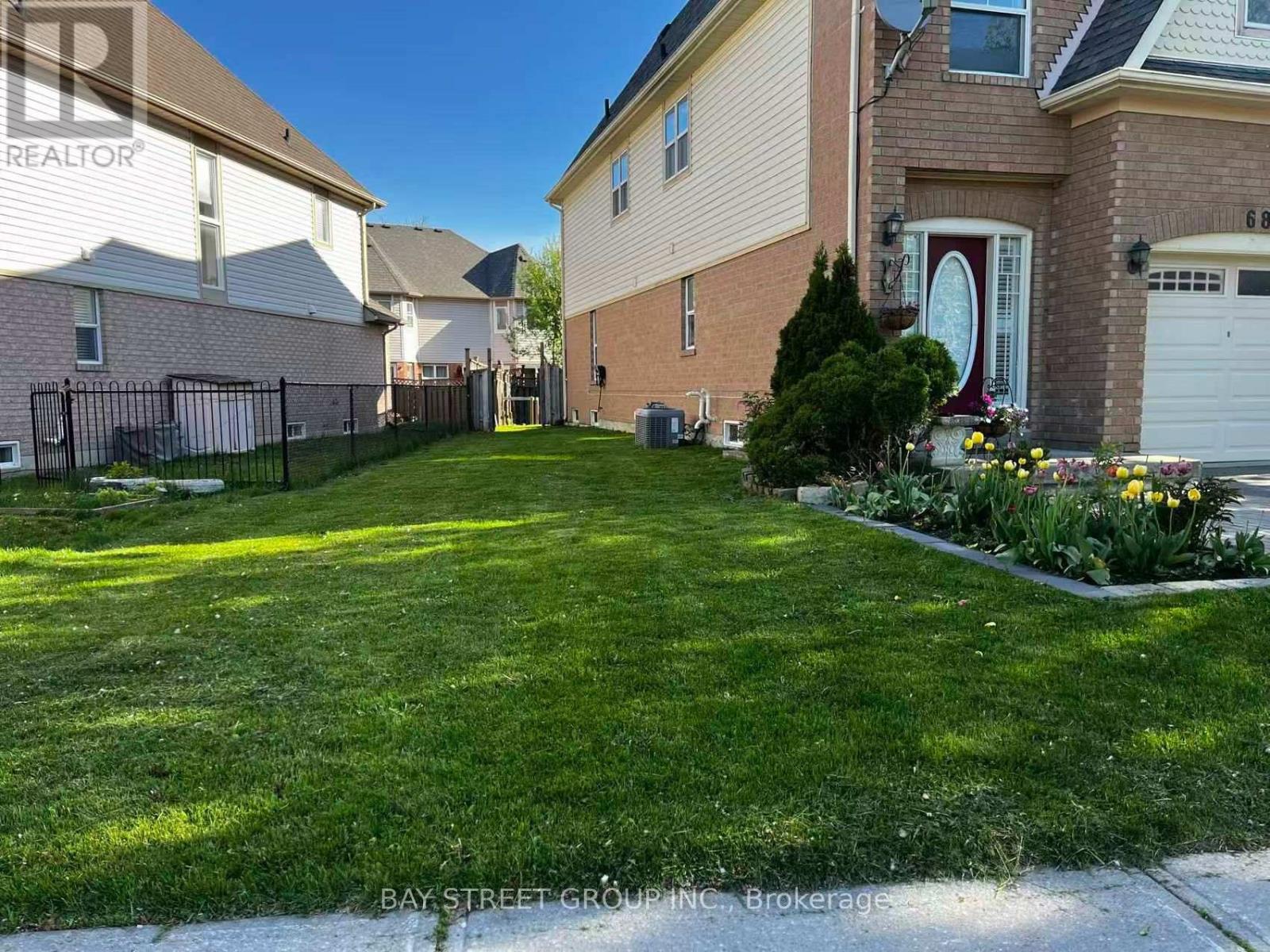68 WOODROOF CRESCENT - 38