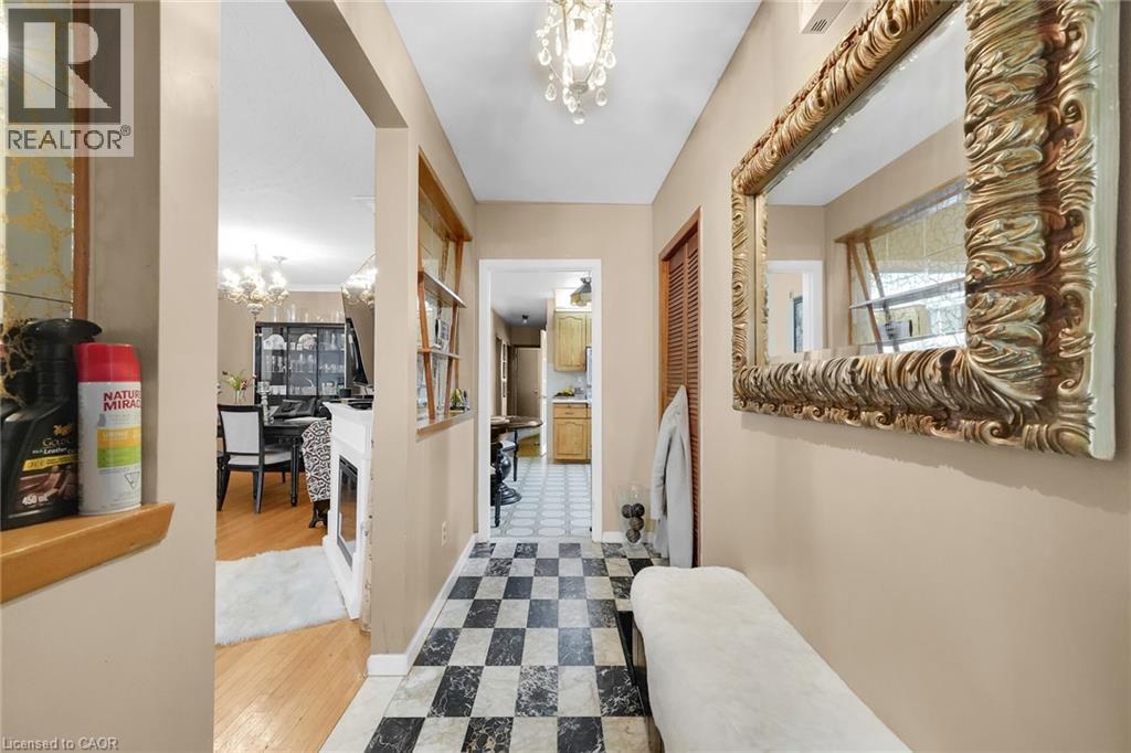 22 HAMPTONBROOK Drive - 5