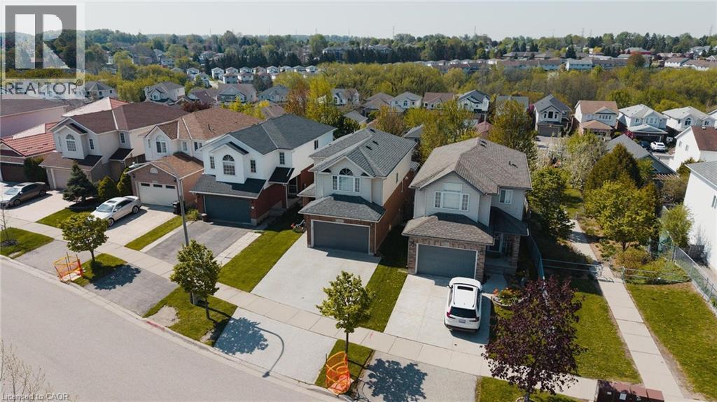113 HOLLYRIDGE Crescent - 39