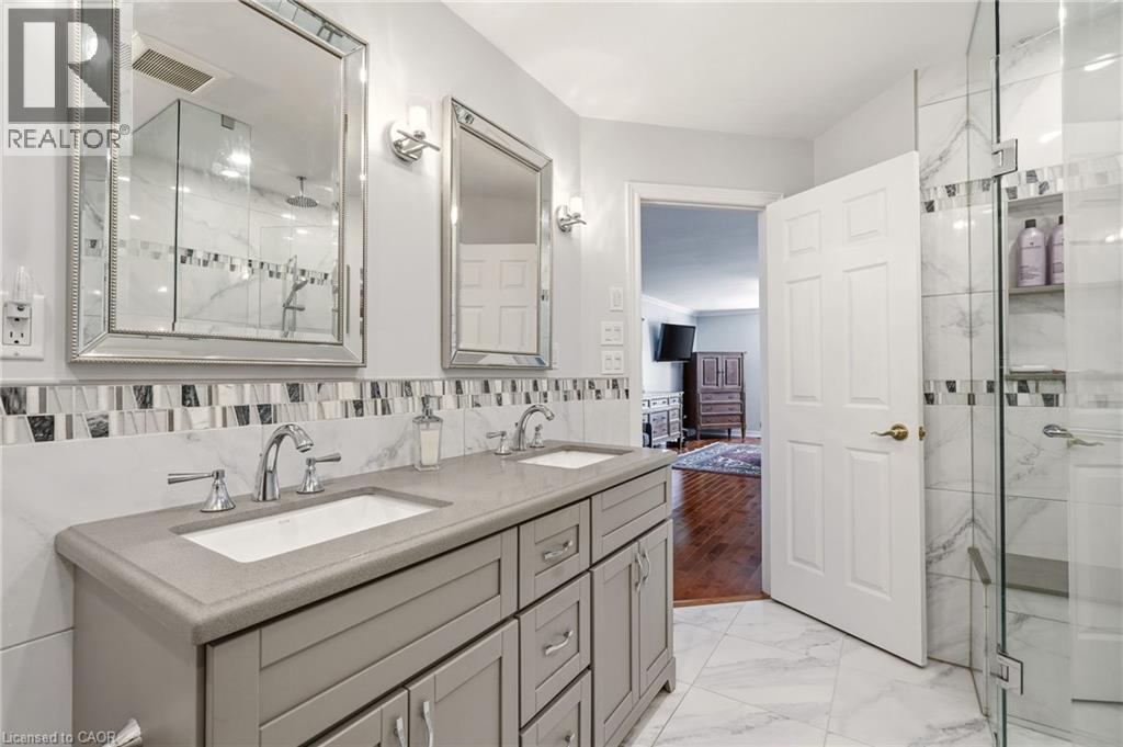 4163 STONEBRIDGE Crescent, Burlington, Ontario, L7M4N2 — Photo 13