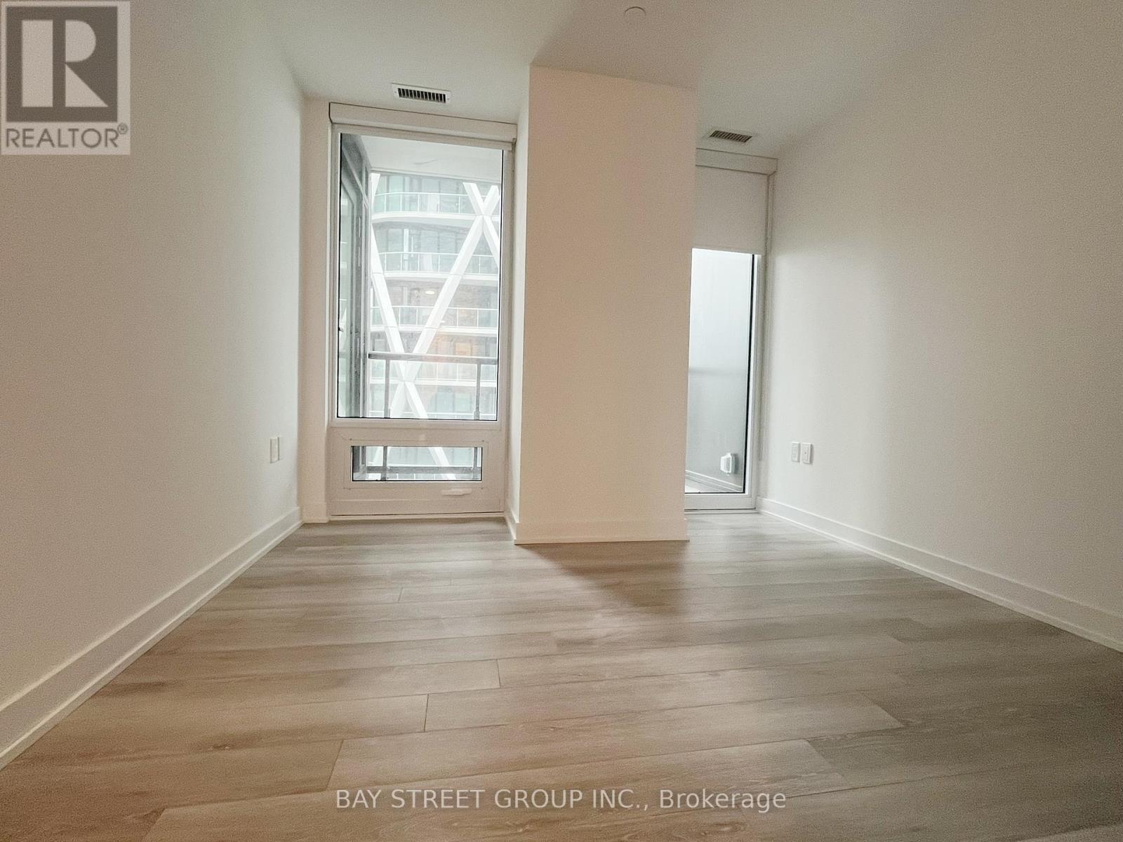 #1904 238 SIMCOE STREET - 15