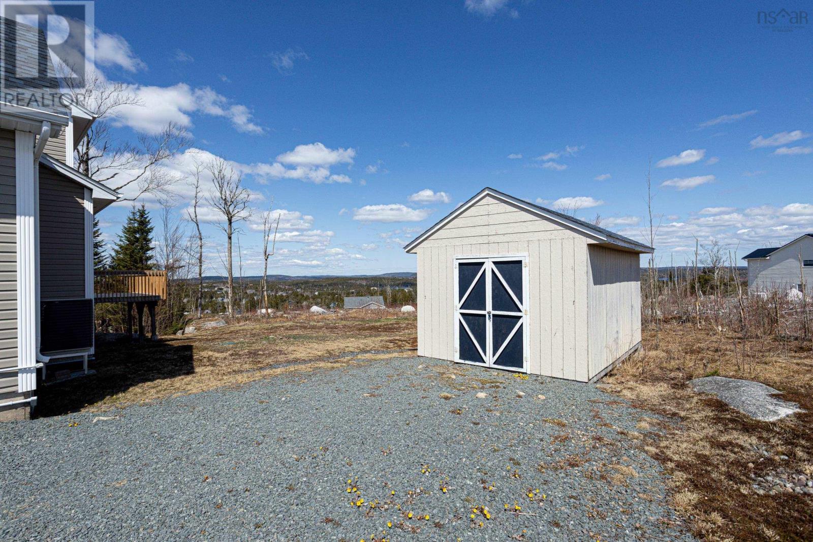 597 Hemlock Drive, Westwood Hills - Image 3