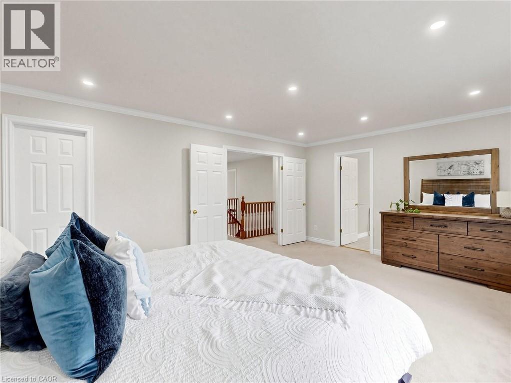 70 DOON MILLS Drive, Kitchener, Ontario, N2P2S3 — Photo 43