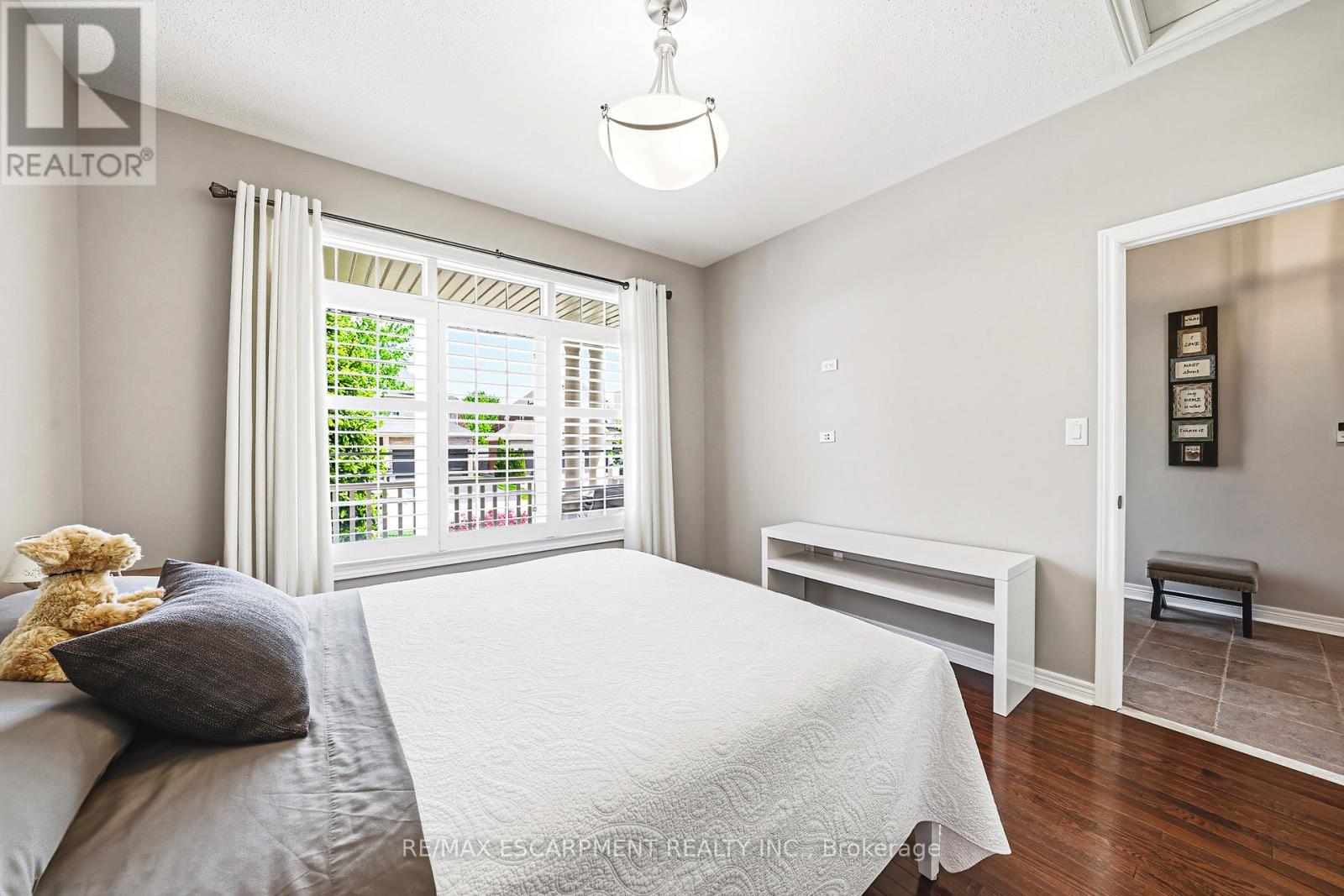 2178 BERWICK DRIVE - 23
