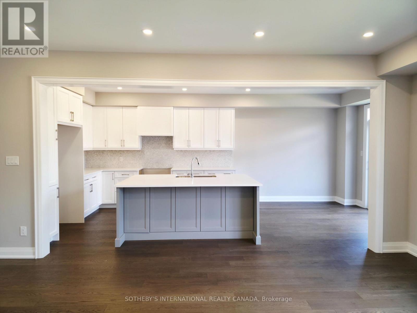 516 MARKAY COMMON - 9