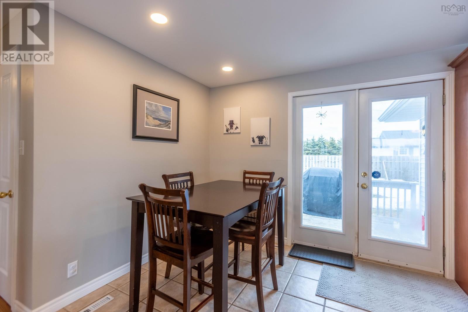 3 Gilroy Street - 12