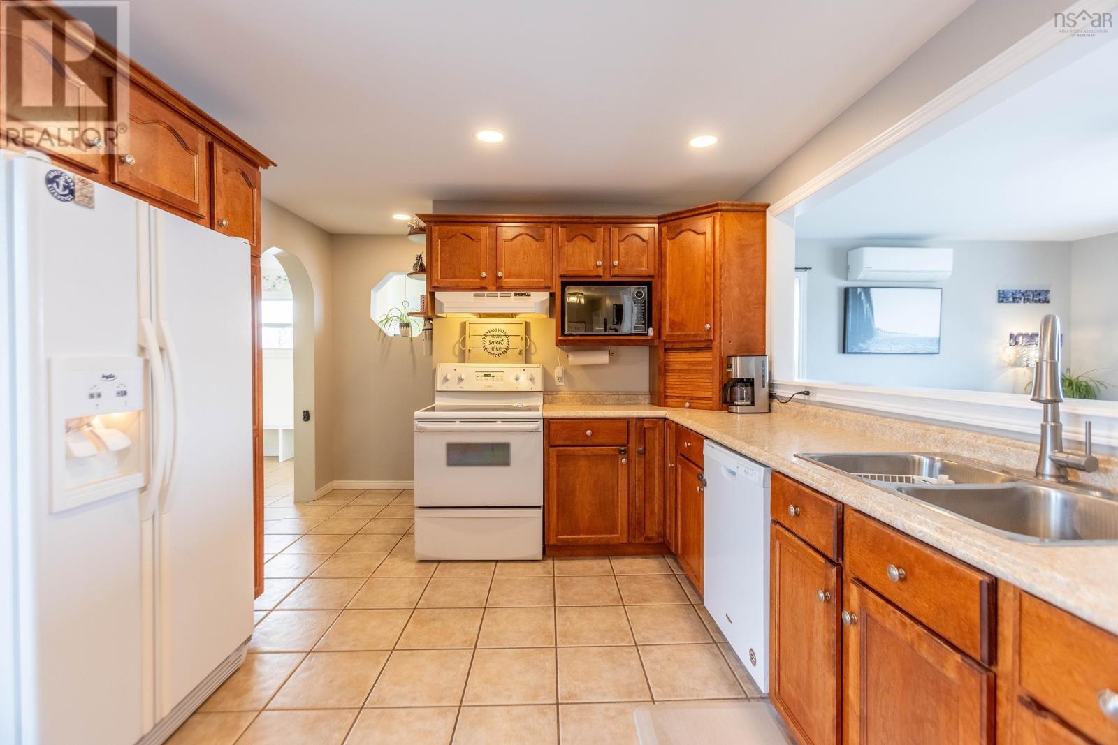 3 Gilroy Street - 10