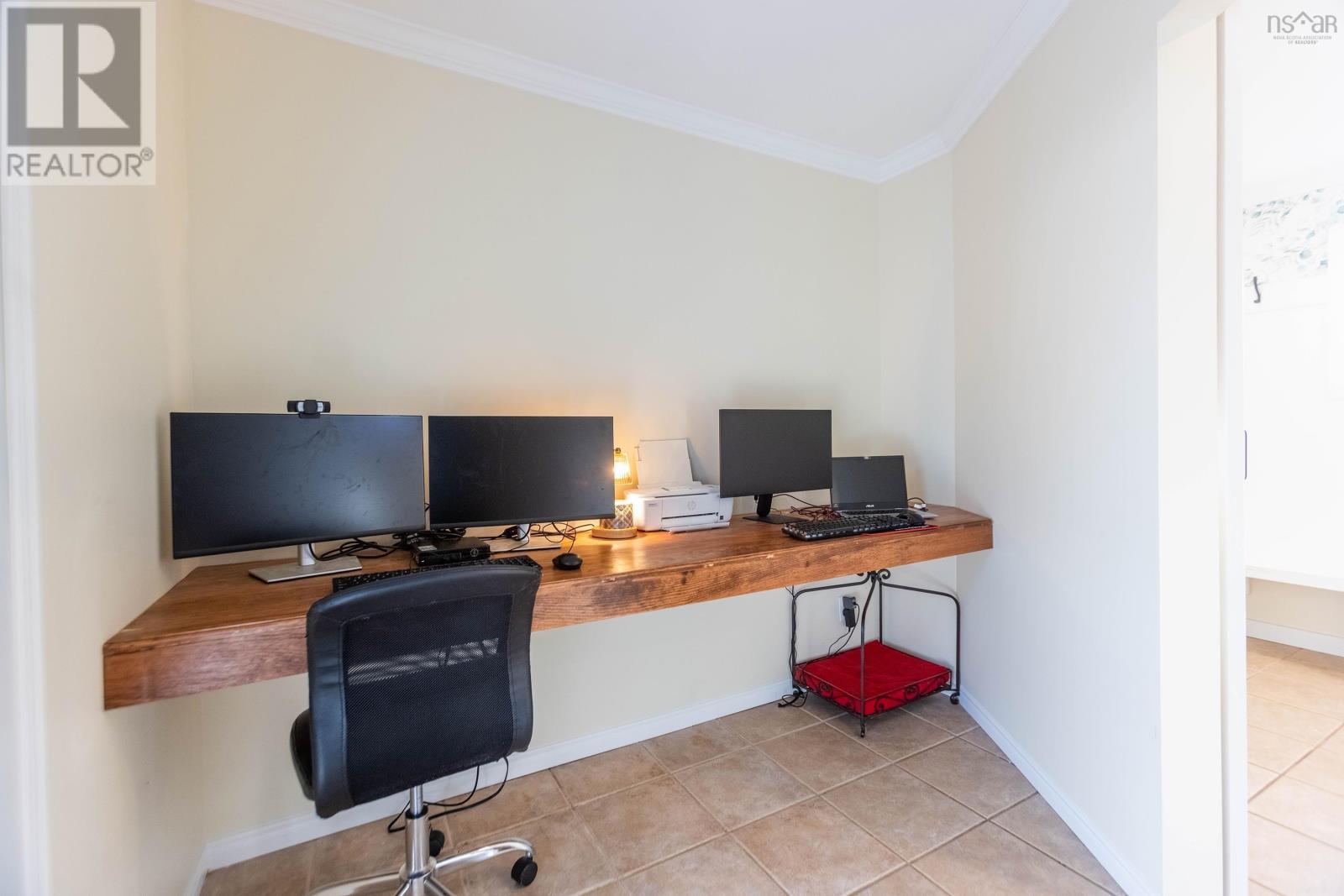 3 Gilroy Street - 7